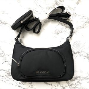 EUC Lululemon Athletica Crossbody Bag with Nano
Pouch Black